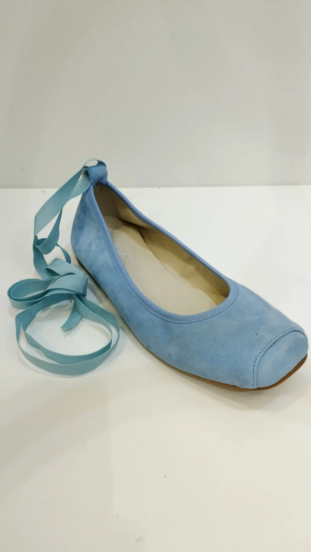 Bailarina lazo azul (1)